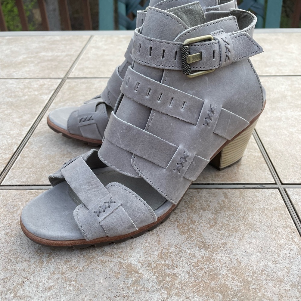 Sorel - Nadia Buckle Kettle - Picture 13 of 15